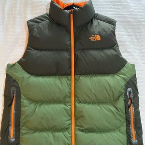 The North Face 550 Tech Men's Vest/Pullover - In Grey and Olive